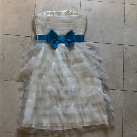 Betsey Johnson cream ruffled midi dress - Picture 2 of 6